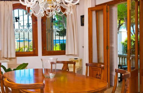 Villa Tita de Manresa, con jardines y vista mar - Foto 6