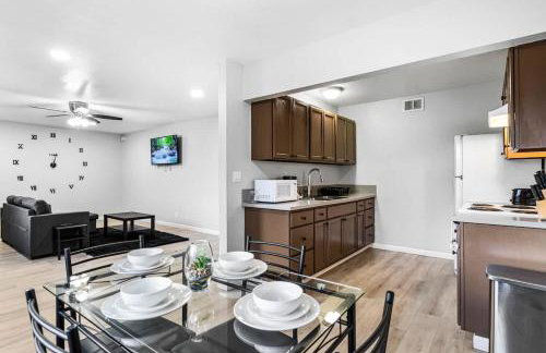 Gorgeous Two Bedroom Sleeps 6! Close to Strip! - Foto 1