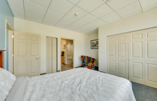 Conference Center and Pond New Kensington Apartment - Foto 15