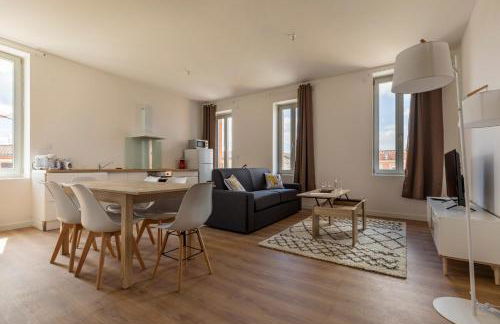 ABEILLE - 2 chambres et 1 canapé-lit, 1er étage, parking - Foto 1