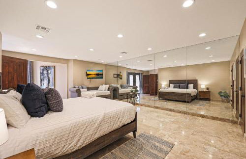 Luxury Estate, Sleeps 24, Sonoran by HomeStakes Stays - Foto 20