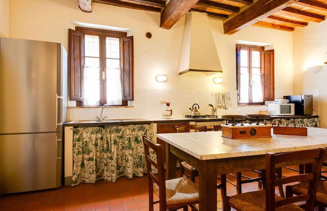 Belvilla by OYO Lavish Farmhouse With Fireplace - Foto 8