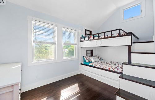 Poolside Chic by the Sea - Foto 17