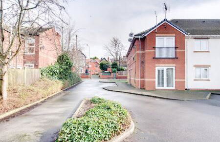 Apartment 11 - Photo 41