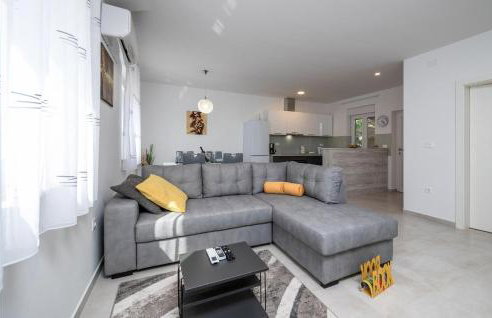 2 Bedroom Stunning Home In Zeliski - Foto 4