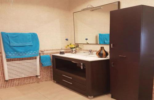 Villa Sitges Ilusión 15 minutes by car from Sitges Sleeps 16 people XXL swimming pool - Foto 34