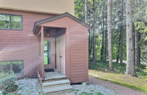 CozyDen - AC, Grill, Bike to Mountain, Porch! - Foto 15