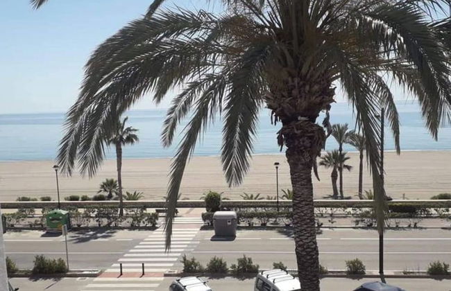 Seaview Balcony - 3 Bedroom Apartment Sleeps 6 - Foto 11