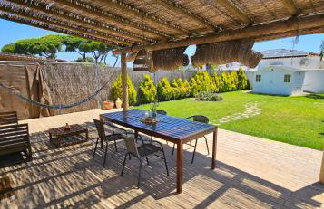 Las Casitas de la Barrosa con jardín y piscina - Foto 46