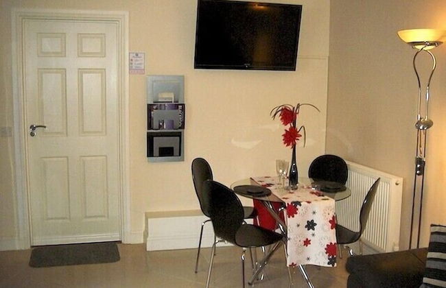 South Beach Apartments - Photo 21