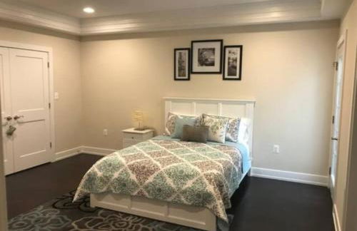 Entire Extra Large Luxury 3 Bedrooms Condo - Photo 30