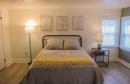 New 1-bedroom Bungalow! 4 miles to CLE - Foto 21