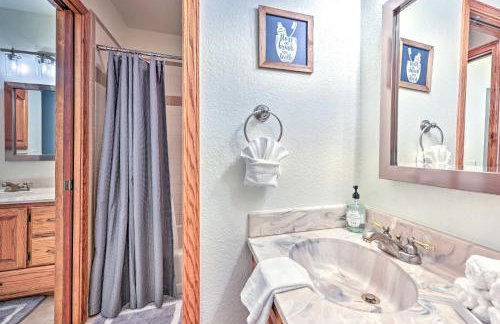 Spacious Flagstaff Home with Hot Tub and Grill! - Foto 30