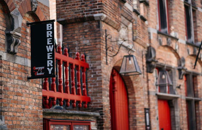Entrada a la fábrica de cerveza Bourgogne des Flandres - Foto 2