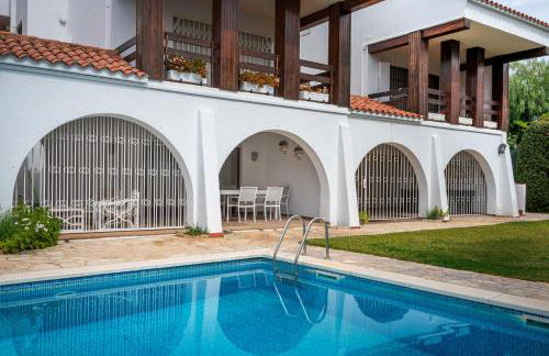 At503 Ground floor & pool, beach 15min walk away - Foto 1