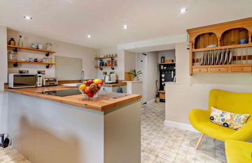 Robins Cottage cosy home hot tub quiet village - Foto 8