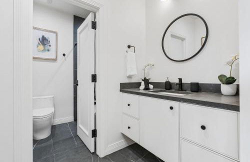 Exclusive Resort Escape - Heated Pool, Spa & Pickleball - Foto 56