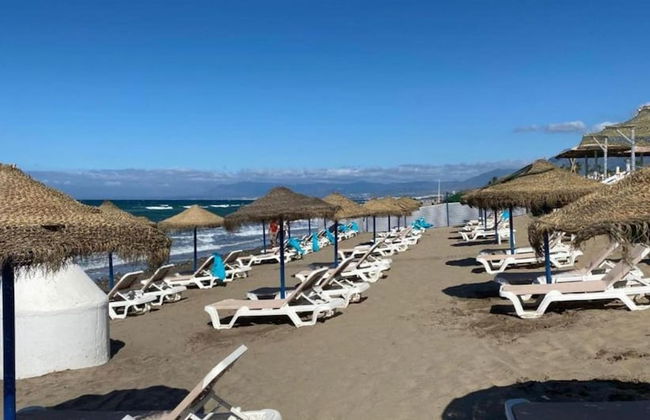 Studio in Marbella Beachfront With Pool - Photo 24