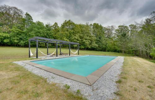 Gorgeous Victorian-Style House with Hilltop Pool! - Photo 2