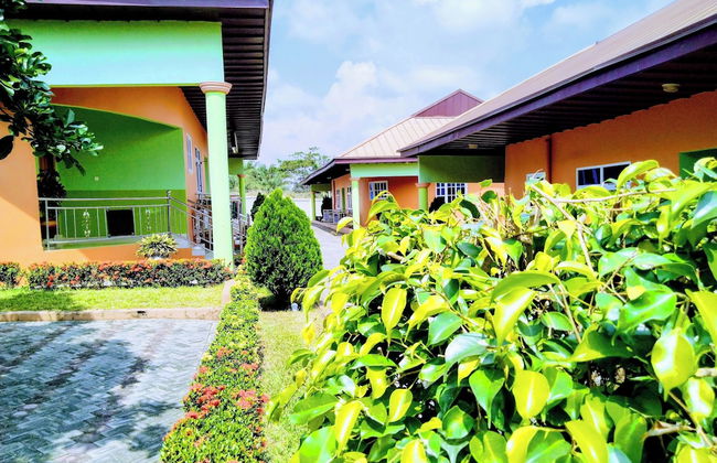 Renajoe Exclusive Centre - Photo 16