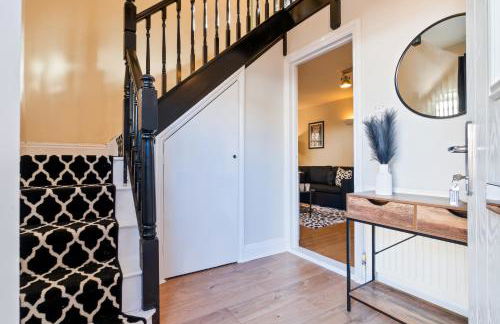 The Tudor Escape - 3 Bedroom House in Canterbury City Centre with Parking - Foto 37