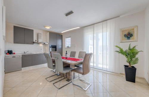Apartment Renata + PRIVATE swimming pool in SPLIT - Foto 13