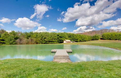 Game Room and On-Site Pond Laurelville Retreat! - Foto 2