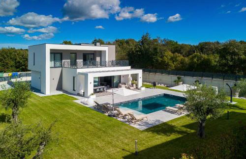 Villa BB Rapsody 10 with heated salt water pool - Foto 1