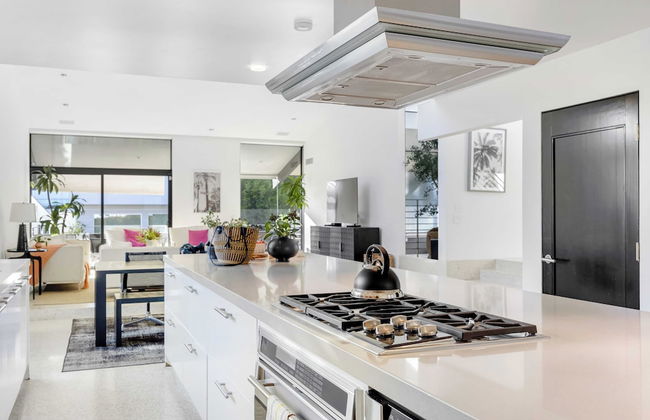 Kings Road West Hollywood Luxury Pool, Views, Firepit, Modern Design - Foto 11