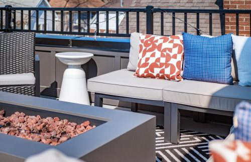 Rooftop Patio, Hot Tub and Games City Escape - Foto 70