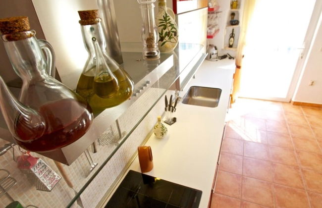 Adorable Villa With Swimming Pool and sea View - Foto 7