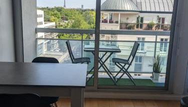 Superbe STUDIO (28m2) avec terrasse / vue TOUR EIFFEL / PUTEAUX - Foto 5