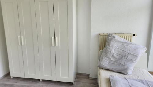 Work & Stay Apartments in Stolberg - Foto 2, wardrobe