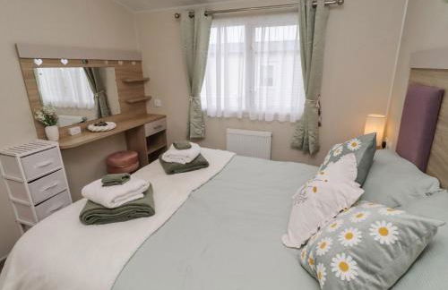 Homeslea 33 Millennium Gardens - Photo 11