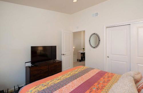 Blacklake Resort Vacation Rental Nestled on the 9t - Foto 13