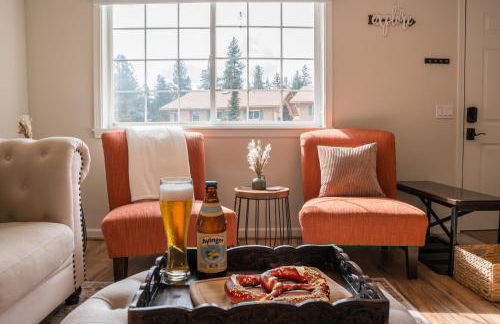 Luxe Bavarian Retreat - in Town with Hot Tub - Foto 3