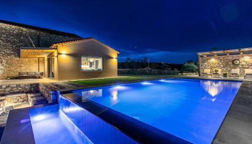 Villa Alargo Heated Pool - Photo 3
