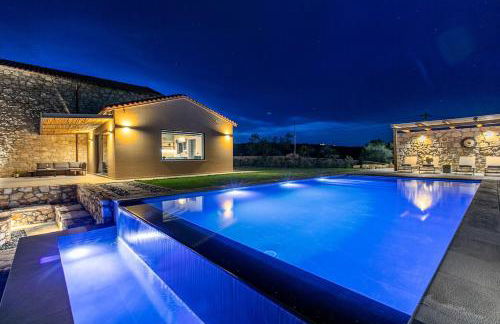 Villa Alargo Heated Pool - Photo 3