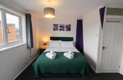 2 Bed 1 Bath in Milton Keynes - Sleeps 4 - Parking - Foto 8