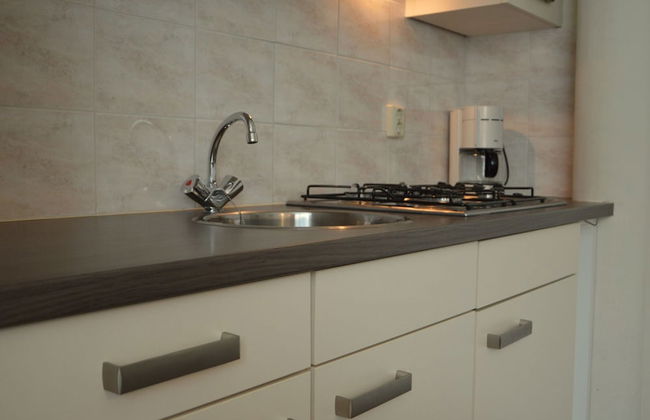 Snug Apartment in Schin op Geul Near Public Pool - Photo 13