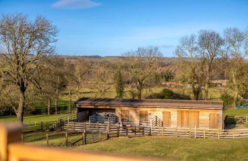 Yorkshire Dales Retreat with Hot Tub & Garden - Photo 19