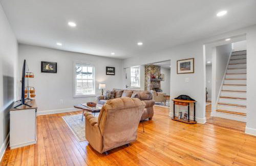 Historic Jefferson Farmhouse - Hike, Bike and Raft! - Photo 9