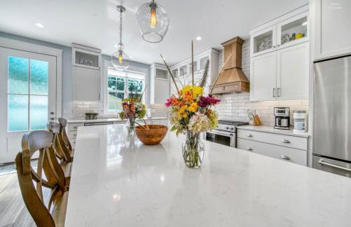 Lux Beach Home Lake Views Firepit - Foto 12