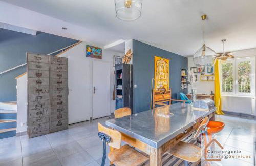 Maison à Lyon Parilly avec Piscine, Jardin, Parking Privé & Proche Eurexpo - Foto 10