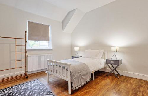 Mayrose House - 6BR 4BATH Luxe Spacious Retreat - Foto 46