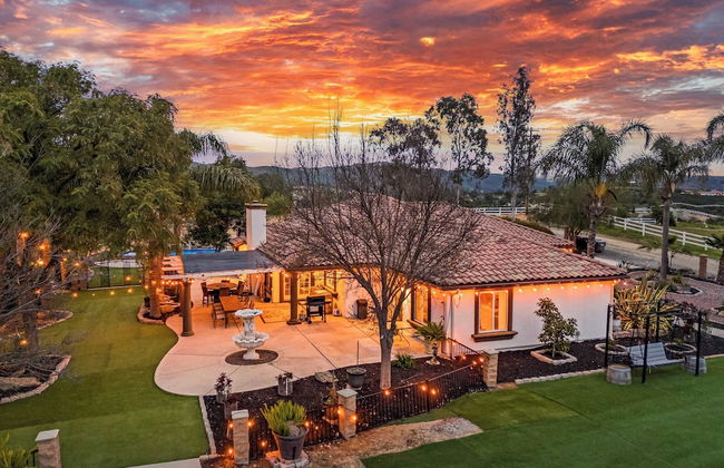 Breathtaking Meadows by Avantstay Temecula Group Retreat Pool, Pickleball, Firepit, Hot Tub - Foto 3