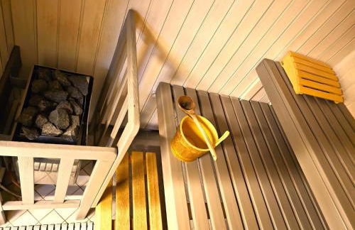 Winterberg Appartement 6 Pers aan Skilift grootste Skigebied nabij Bikepark Unieke locatie met zeer rustige tuin in het bos en het gezellige centrum leuke cafes restaurants en gratis zwembad sauna relax speelruimte parkeerplaats naast Der Brabander - Foto 68