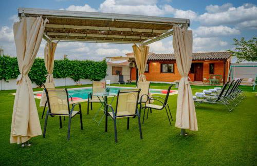 Madera y Miel Casa Rural con niños en Puy du Fou - Foto 27