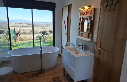 VILLA au calme avec VUE MAGNIFIQUE -entièrement climatisée - piscine - Photo 33