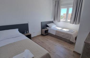 Villa Madison, Spacious Sea View Apartments Near Zadar with heated pool - Photo 20